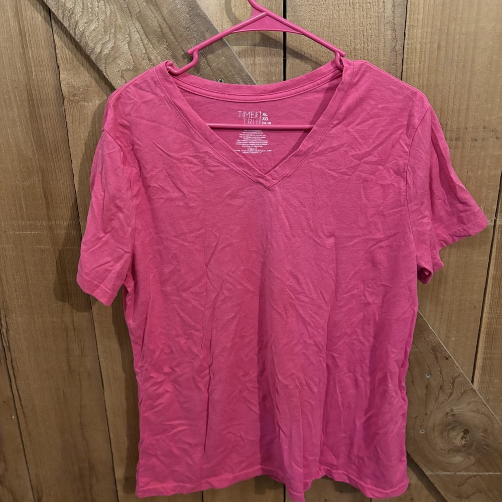 Time and Tru Women's Vivid Pink V-Neck Tee